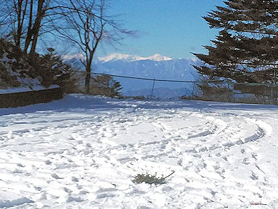 写真：当舘前駐車場から南アルプスを望む